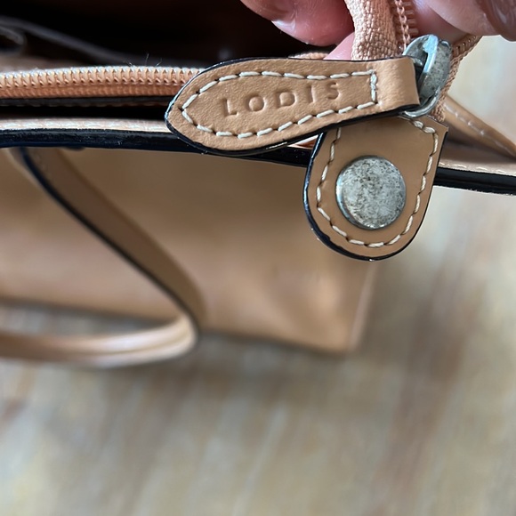 Lodi’s Tan Leather Laptop Bag - Picture 8 of 9